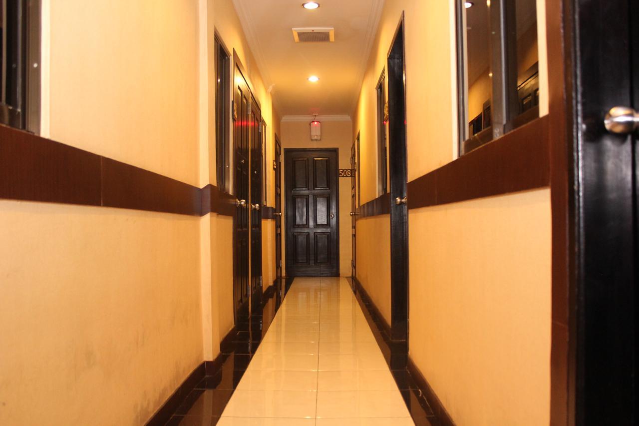 Menara Lexus Hotel 2*